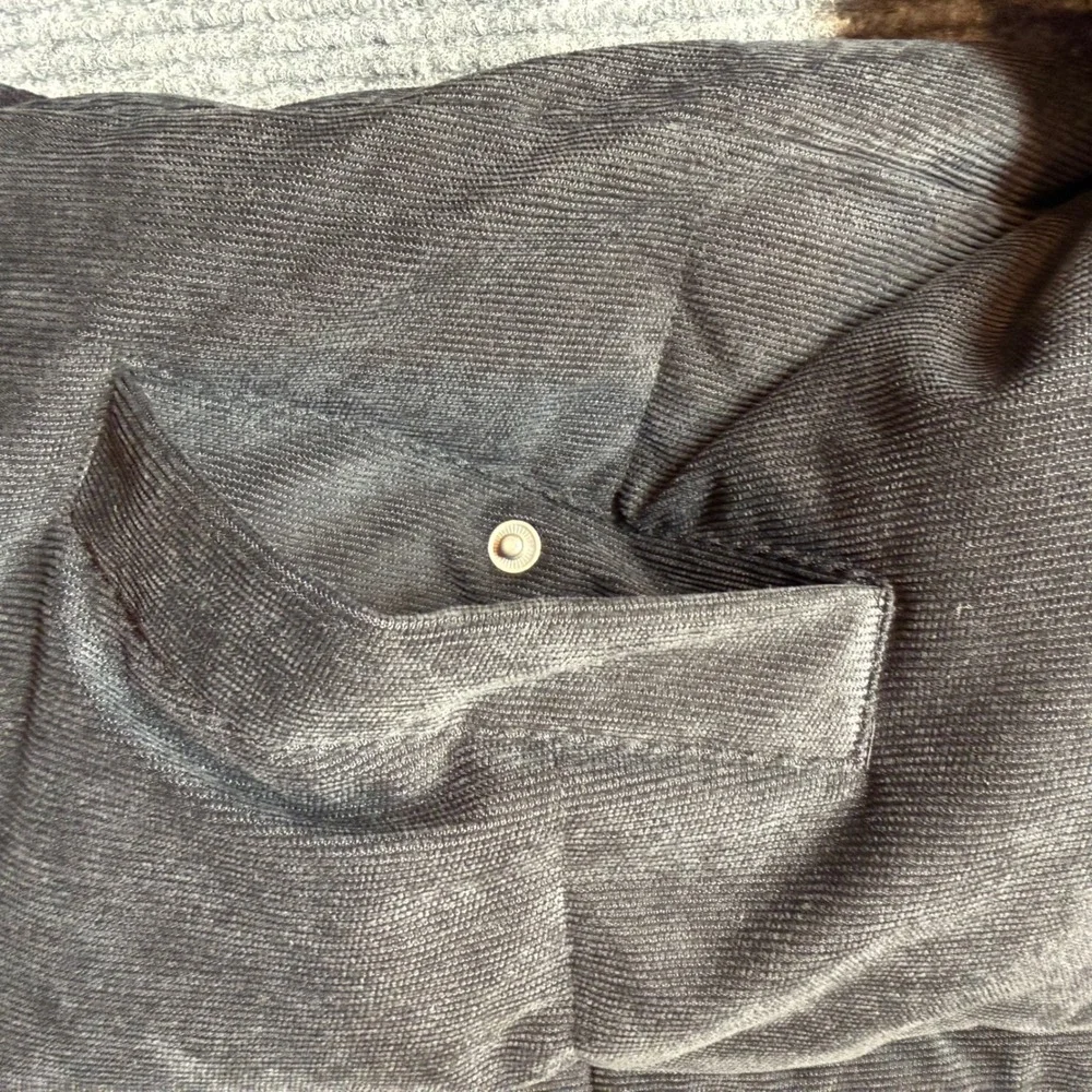 Levi's Black Corduroy Puffer Jacket Mens Small Gorpcore Casual Chic Utility Coat